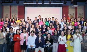 Thủ tướng: Cộng đồng người Việt Nam tại Pháp có truyền thống vô cùng đáng tự hào