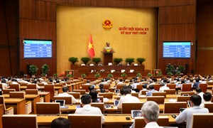 Quốc hội thông qua Luật Cán bộ, công chức (sửa đổi): Xây dựng nền công vụ thống nhất, liên thông, đồng bộ từ Trung ương đến cấp xã