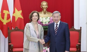 Tổng Bí thư Tô Lâm tiếp Tổng Giám đốc Tổ chức Giáo dục, Khoa học và Văn hóa của Liên hợp quốc (UNESCO)