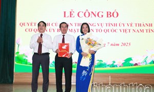 Khánh Hòa công bố Quyết định thành lập Cơ quan Ủy ban Mặt trận Tổ quốc Việt Nam tỉnh