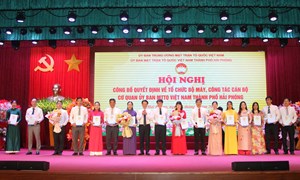 Ủy ban MTTQ Việt Nam thành phố Hải Phòng công bố các Quyết định về tổ chức bộ máy và công tác cán bộ