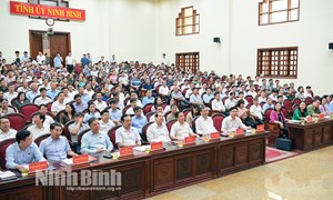 Phó Chủ tịch - Tổng Thư ký Nguyễn Thị Thu Hà tiếp xúc cử tri tại Ninh Bình