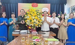 Phó Bí thư Đảng ủy Mặt trận Tổ quốc, các đoàn thể Trung ương Nguyễn Thái Học chúc mừng Hội cựu Thanh niên xung phong Việt Nam