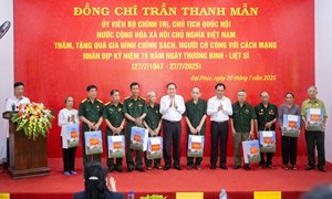 Chủ tịch Quốc hội Trần Thanh Mẫn tri ân người có công tại Thái Nguyên