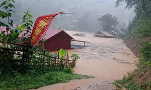 Thủ tướng chỉ đạo tập trung khắc phục hậu quả mưa lũ, lũ quét, sạt lở đất tại 3 tỉnh