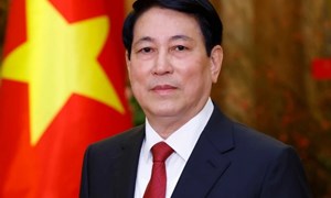 80 NĂM CÔNG AN NHÂN DÂN VIỆT NAM CÙNG TOÀN DÂN TRONG SỰ NGHIỆP XÂY DỰNG VÀ BẢO VỆ TỔ QUỐC