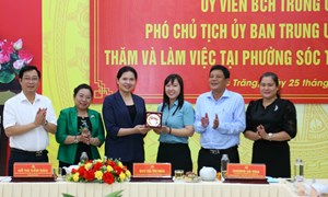 Phó Chủ tịch Hà Thị Nga thăm và làm việc tại phường Sóc Trăng, TP Cần Thơ 