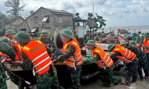 Chỉ đạo của Thường trực Ban Bí thư về việc ứng phó bão số 10 (Bualoi)