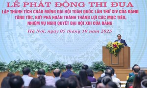 Thủ tướng phát động đợt thi đua cao điểm lập thành tích chào mừng Đại hội XIV của Đảng