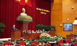 Biểu quyết giới thiệu nhân sự Ban chấp hành Trung ương khóa XIV 