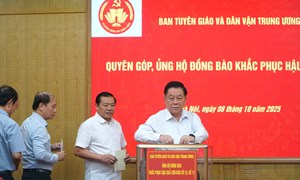 Ban Tuyên giáo và Dân vận Trung ương quyên góp, ủng hộ đồng bào khắc phục hậu quả bão lũ