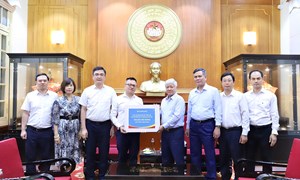 Thông tin gia đình nhận phân bổ hỗ trợ sẽ được niêm yết tại trụ sở thôn để nhân dân cùng giám sát 