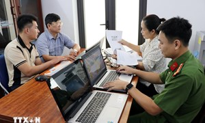 Góp ý dự thảo Văn kiện Đại hội Đảng lần thứ XIV: Hướng đến nền kinh tế xanh, số hóa và tự cường 