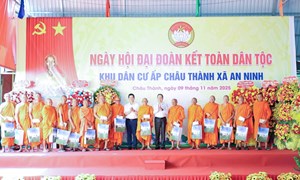 Chủ tịch Quốc hội Trần Thanh Mẫn dự Ngày hội Đại đoàn kết toàn dân tộc tại thành phố Cần Thơ
