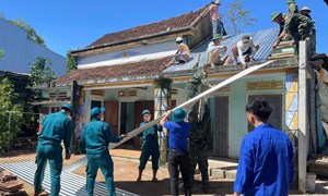 Thủ tướng yêu cầu khẩn trương đánh giá thiệt hại và khắc phục nhanh hậu quả bão, lũ tại khu vực Trung Bộ