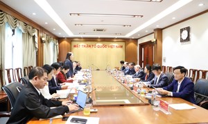 Phó Chủ tịch - Tổng Thư ký Nguyễn Thị Thu Hà cho ý kiến vào nội dung Đại hội đại biểu MTTQ Việt Nam tỉnh Phú Thọ lần thứ I, nhiệm kỳ 2025 - 2030