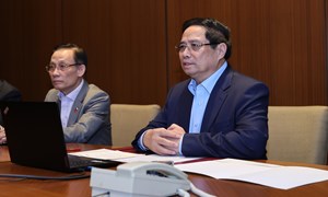 Thủ tướng chủ trì cuộc họp khẩn trực tuyến từ Algeria về ứng phó mưa lũ, thiên tai, cứu hộ, cứu nạn