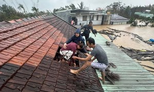 Tập trung tổng lực để cứu người, tuyệt đối không để người dân bị cô lập mà không được cứu giúp kịp thời