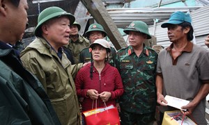 Đắk Lắk sớm khôi phục lại hoạt động kinh tế, ổn định đời sống người dân vùng lũ