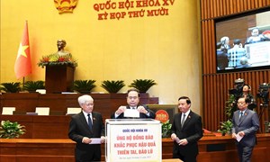 Ủy ban Thường vụ Quốc hội tổ chức quyên góp ủng hộ đồng bào khắc phục hậu quả thiên tai, bão lũ