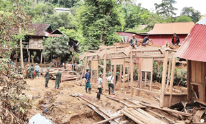 Công điện của Thủ tướng phát động “Chiến dịch Quang Trung” thần tốc xây dựng lại, sửa chữa nhà bị thiệt hại do thiên tai tại các tỉnh miền Trung