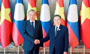Tổng Bí thư Tô Lâm hội kiến Chủ tịch Quốc hội Lào, nâng tầm quan hệ Việt-Lào