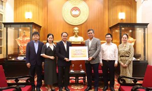 Bộ Nội vụ trao số tiền hơn 1 tỷ đồng ủng hộ đồng bào khu vực miền Trung, Tây Nguyên khắc phục hậu quả mưa, lũ