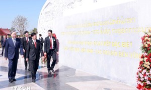 Tổng Bí thư dự Lễ khánh thành Công viên Hữu nghị Lào-Việt Nam ở Vientiane 