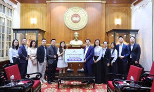 Cán bộ, nhân viên Tập đoàn Tân Á Đại Thành chung tay ủng hộ đồng bào vùng lũ