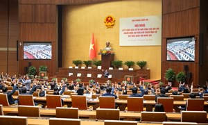 Chủ tịch Quốc hội Trần Thanh Mẫn dự Hội nghị lấy ý kiến cử tri nơi công tác với 122 người được giới thiệu ứng cử đại biểu Quốc hội chuyên trách ở Trung ương