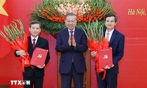 Tổng Bí thư Tô Lâm trao Quyết định của Bộ Chính trị phân công, bổ nhiệm cán bộ 