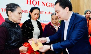 Hải Phòng: Tết sẻ chia đến với các gia đình khó khăn ở xã Trần Phú