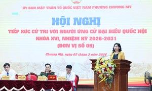 Bà Nguyễn Thị Tuyến và các ứng cử viên Đại biểu Quốc hội khóa XVI tiếp xúc cử tri