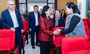 Chủ tịch Bùi Thị Minh Hoài: Quan tâm xây dựng chính sách để tỉnh Phú Thọ phát huy tốt hơn lợi thế là trung tâm vùng Trung du và miền núi phía Bắc