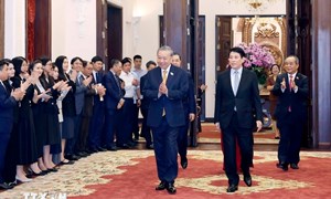 Tổng Bí thư, Chủ tịch nước Tô Lâm gặp mặt cán bộ Văn phòng Chủ tịch nước