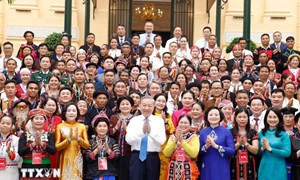 Tổng Bí thư, Chủ tịch nước Tô Lâm tiếp các già làng, trưởng bản, nghệ nhân, người có uy tín tiêu biểu toàn quốc