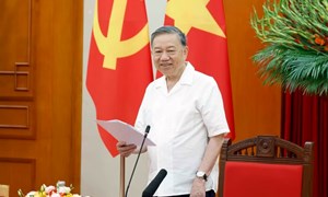 Đổi mới phương thức lãnh đạo của Đảng để làm cho đất nước tự chủ chiến lược, phát triển nhanh, bền vững