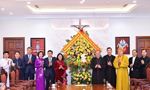 Đổi mới nội dung, phương thức hoạt động của Mặt trận Tổ quốc Việt Nam, các tổ chức chính trị - xã hội trong công tác tín ngưỡng, tôn giáo