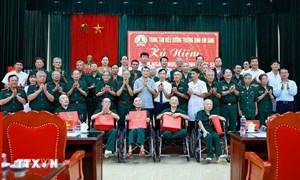 Thủ tướng: Tiếp nối truyền thống “uống nước nhớ nguồn,” chăm lo tốt hơn cho người có công 