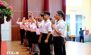 Chỉ thị số 10-CT/TW: Tăng cường giáo dục lý luận chính trị, lý tưởng cách mạng trong hệ thống giáo dục quốc dân 