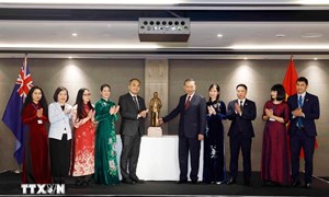 Tổng Bí thư, Chủ tịch nước Tô Lâm gặp gỡ cán bộ, nhân viên sứ quán và người Việt Nam tại New Zealand 