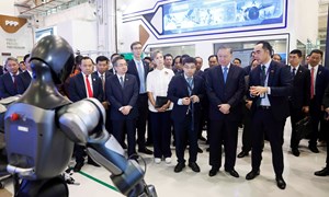 Quan điểm của C. Mác - Ph. Ăngghen về cơ chế “Đảng lãnh đạo, Nhà nước quản lý, nhân dân làm chủ” và sự vận dụng, phát triển của Đảng trong bối cảnh chuyển đổi số