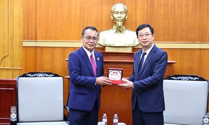 Tạo thêm động lực mới cho quan hệ hợp tác giữa Mặt trận hai nước Việt Nam - Lào