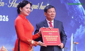 Phó Chủ tịch - Tổng Thư ký Hà Thị Nga dự Ngày hội đại đoàn kết toàn dân tộc tại Cộng hòa Séc