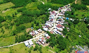 Đà Nẵng: 'Cầu nối' đưa chính sách vào đời sống làm đổi thay những bản làng nghèo.