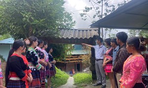 Đồng bào Mông ở Hồ Sì Pán gìn giữ hồn cốt dân tộc