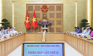 Thủ tướng: Thúc đẩy các phong trào thi đua nước rút và làm tốt công tác khen thưởng nhân dịp các sự kiện trọng đại