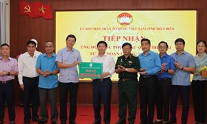 Tập đoàn Công nghiệp cao-su Việt Nam hỗ trợ đồng bào Điện Biên bị thiệt hại do lũ quét, lở đất