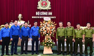 Bí thư thứ nhất Trung ương Đoàn chúc mừng Bộ Công an dịp 80 năm Ngày truyền thống lực lượng CAND