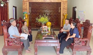 Phú Thọ: Người có uy tín dân tộc Cao Lan làm kinh tế giỏi